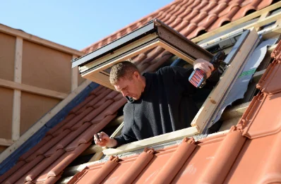 Pose de fenêtres de toit Velux à Sarp